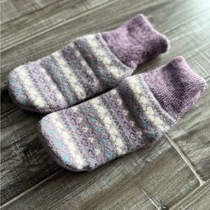Muk Luks Lavender and Cream Slipper Socks